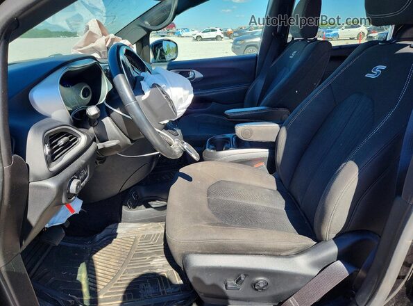 2C4RC1FGXLR147364 2020 CHRYSLER PACIFICA Черный Вид салона спереди