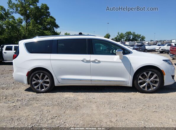 2C4RC1GG0JR263409 2018 CHRYSLER PACIFICA White Rear interior view