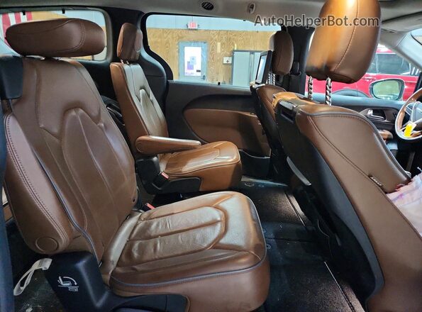 2C4RC1GG0KR597697 2019 CHRYSLER PACIFICA Black Rear interior view