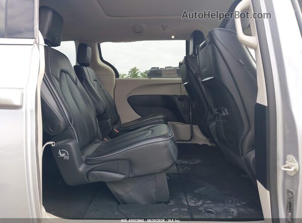 2C4RC1GG0KR604020 2019 CHRYSLER PACIFICA Silver VIN sticker view