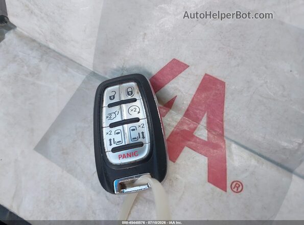 2C4RC1GG0LR230039 2020 CHRYSLER PACIFICA Синий Вид панели приборов