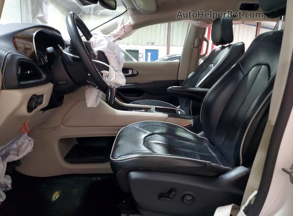 2C4RC1GG0NR170346 2022 CHRYSLER PACIFICA Белый Вид салона спереди