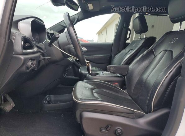 2C4RC1GG1LR118835 2020 CHRYSLER PACIFICA White Вид салону спереду