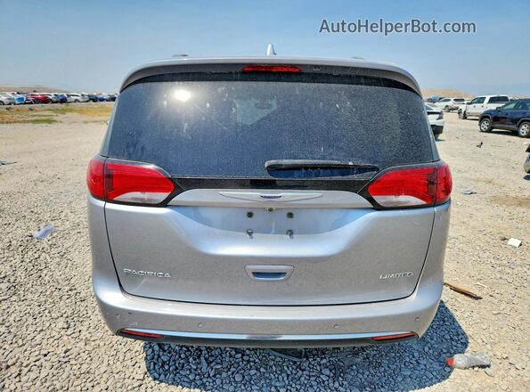 2C4RC1GG1LR156369 2020 CHRYSLER PACIFICA Gray უკანა ხედი