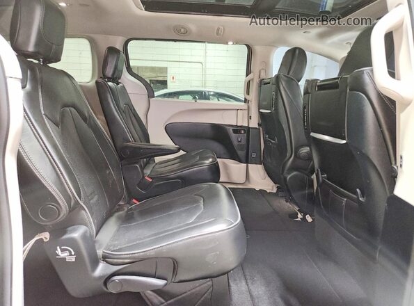 2C4RC1GG2HR727536 2017 CHRYSLER PACIFICA Tan 