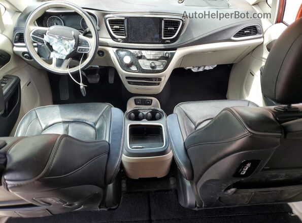 2C4RC1GG2JR364855 2018 CHRYSLER PACIFICA Коричневый Вид панели приборов