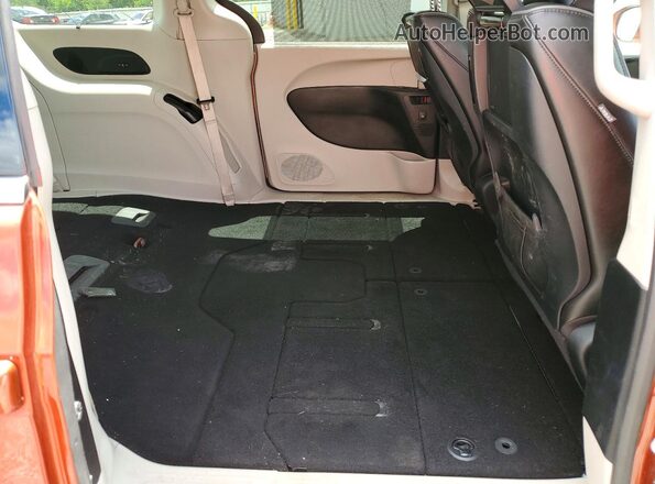 2C4RC1GG2JR364855 2018 CHRYSLER PACIFICA Коричневый Вид задней части салона