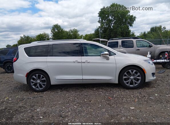 2C4RC1GG2LR140830 2020 CHRYSLER PACIFICA White Вид задньої частини салону