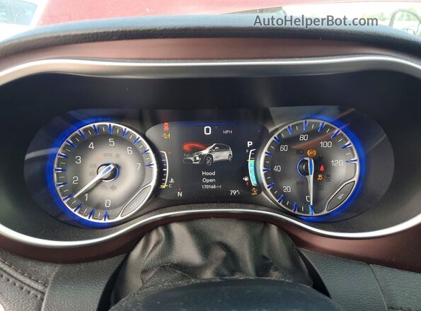 2C4RC1GG3HR591336 2017 CHRYSLER PACIFICA Burgundy Вид щитка приладів