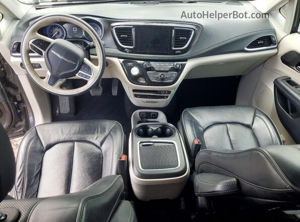 2C4RC1GG3KR597810 2019 CHRYSLER PACIFICA Gray Widok deski rozdzielczej