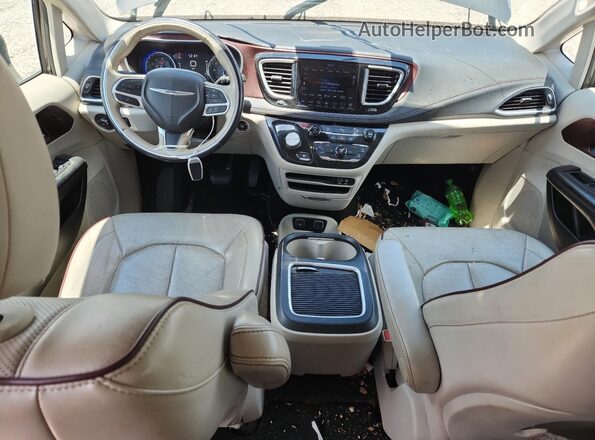 2C4RC1GG3LR284158 2020 CHRYSLER PACIFICA Gray Widok deski rozdzielczej