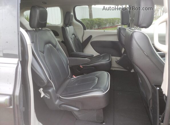 2C4RC1GG3NR210029 2022 CHRYSLER PACIFICA Gray უკანა სალონის ხედი