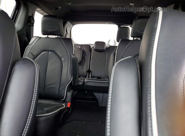 2C4RC1GG3TR170032 2026 CHRYSLER PACIFICA Черный Вид задних сидений