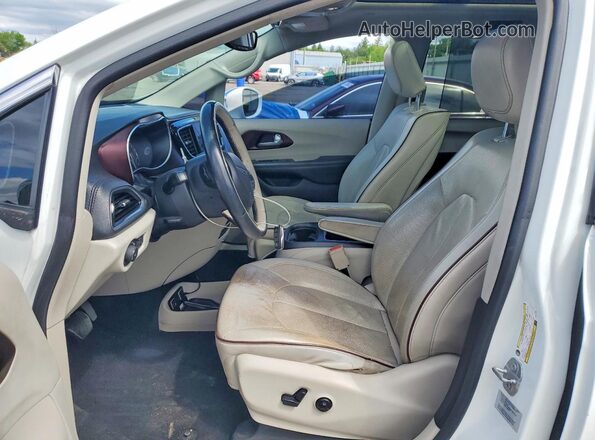 2C4RC1GG4HR545384 2017 CHRYSLER PACIFICA White 