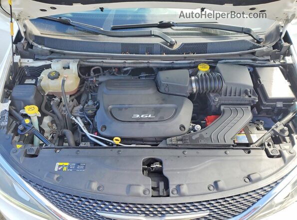 2C4RC1GG4HR545384 2017 CHRYSLER PACIFICA White 