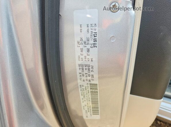 2C4RC1GG4JR246015 2018 CHRYSLER PACIFICA Silver Widok wnętrza 360 stopni