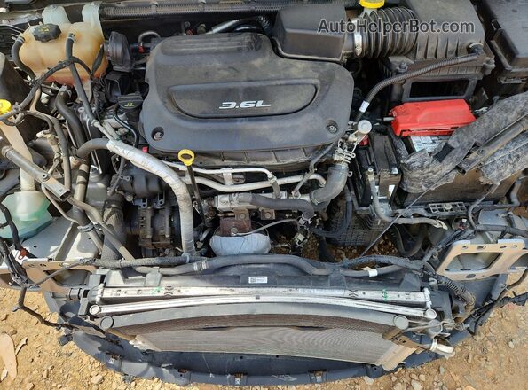 2C4RC1GG4JR246015 2018 CHRYSLER PACIFICA Silver Widok komory silnika
