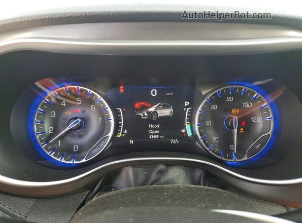 2C4RC1GG4JR311431 2018 CHRYSLER PACIFICA Silver ხელსაწყოთა პანელის ხედი