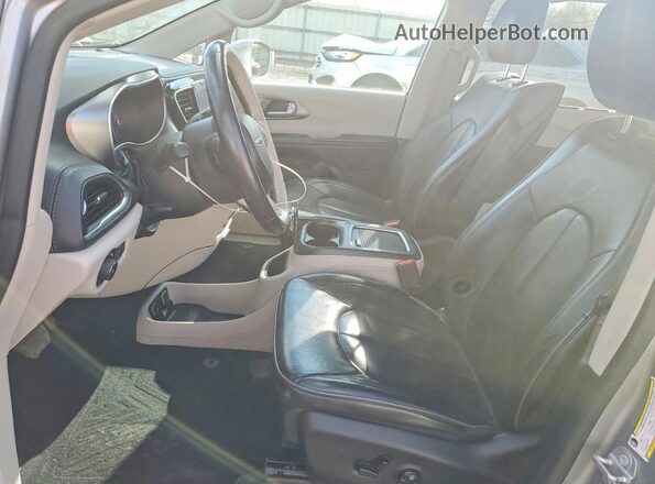2C4RC1GG4JR311431 2018 CHRYSLER PACIFICA Silver წინა სალონის ხედი