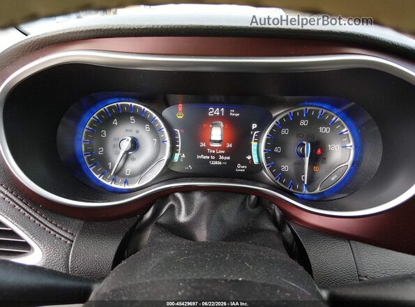 2C4RC1GG4LR163140 2020 CHRYSLER PACIFICA Черный Вид задних сидений