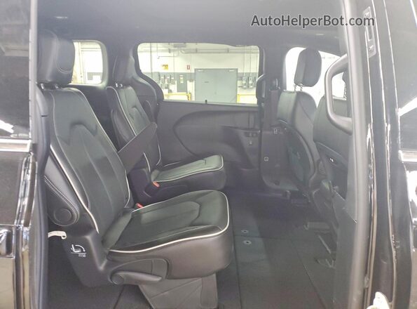 2C4RC1GG4VR554050 2027 CHRYSLER PACIFICA Black Rear interior view