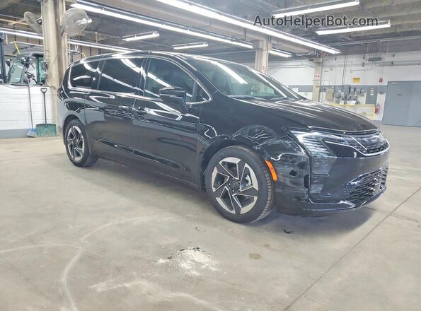 2C4RC1GG4VR554050 2027 CHRYSLER PACIFICA Black Front right