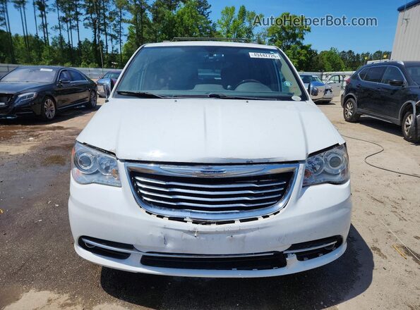 2C4RC1GG5GR191468 2016 CHRYSLER TOWN White Widok z przodu