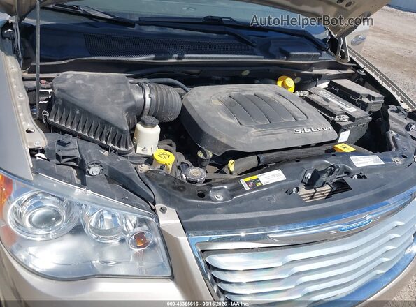 2C4RC1GG5GR207068 2016 CHRYSLER TOWN & COUNTRY Коричневый 