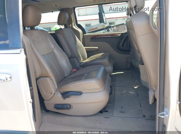 2C4RC1GG5GR207068 2016 CHRYSLER TOWN & COUNTRY Коричневый 