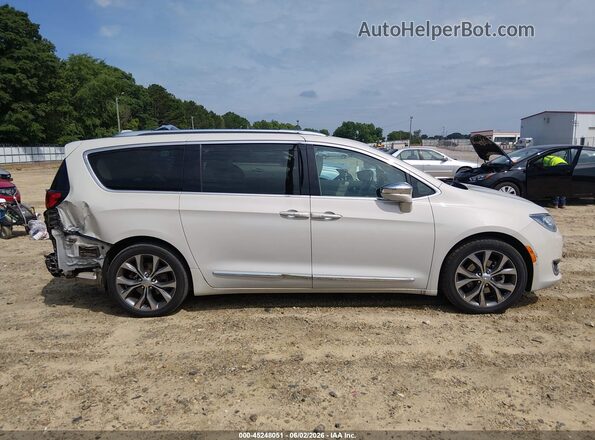 2C4RC1GG5HR553798 2017 CHRYSLER PACIFICA White Vista interior de 360 grados