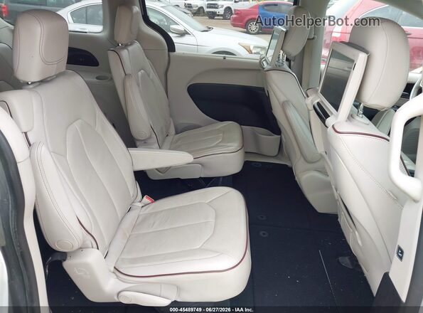 2C4RC1GG5HR620108 2017 CHRYSLER PACIFICA Silver VIN კოდის სტიკერის ხედი