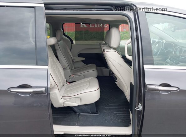 2C4RC1GG5HR759896 2017 CHRYSLER PACIFICA Gray VIN sticker view