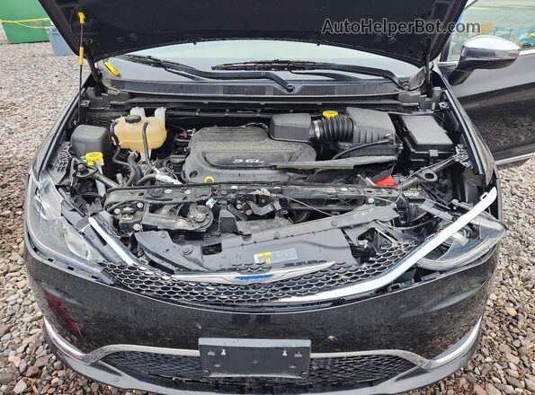2C4RC1GG5JR107902 2018 CHRYSLER PACIFICA Black Widok komory silnika