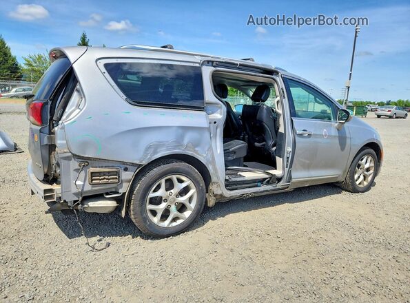 2C4RC1GG5KR731149 2019 CHRYSLER PACIFICA Silver Trasero derecho