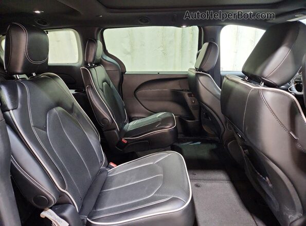 2C4RC1GG5SR553825 2025 CHRYSLER PACIFICA Gray Вид задньої частини салону