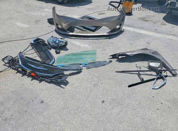 2C4RC1GG6JR175027 2018 CHRYSLER PACIFICA Бежевый Вид наклейки с VIN-кодом