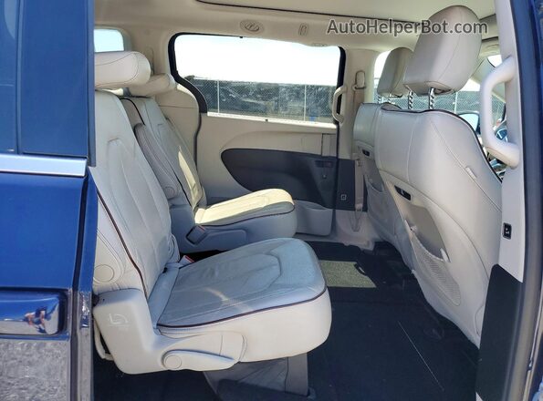 2C4RC1GG7HR603231 2017 CHRYSLER PACIFICA Blue Սալոնի հետևի տեսք