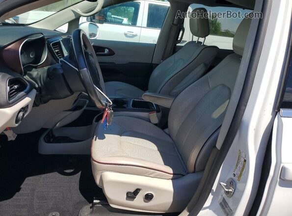 2C4RC1GG7HR735454 2017 CHRYSLER PACIFICA White Widok wnętrza z przodu