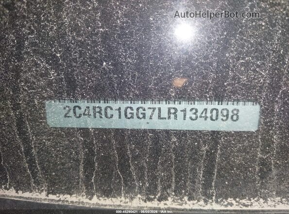 2C4RC1GG7LR134098 2020 CHRYSLER PACIFICA White Engine compartment view