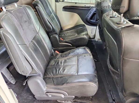 2C4RC1GG8GR104520 2016 CHRYSLER TOWN Black Սալոնի հետևի տեսք