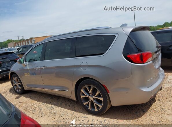 2C4RC1GG8HR533125 2017 CHRYSLER PACIFICA Silver 360 interior view