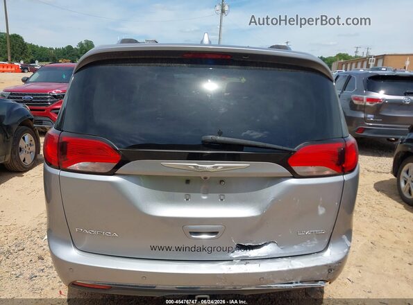 2C4RC1GG8HR533125 2017 CHRYSLER PACIFICA Silver 