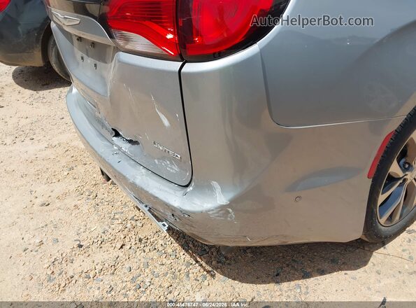 2C4RC1GG8HR533125 2017 CHRYSLER PACIFICA Silver 