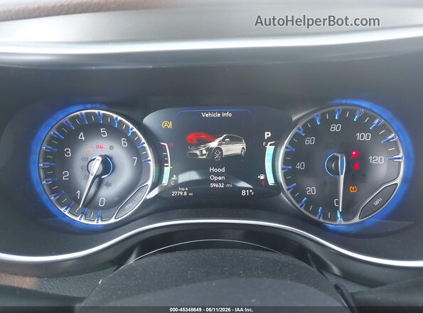 2C4RC1GG8JR204267 2018 CHRYSLER PACIFICA White Vista de los asientos traseros