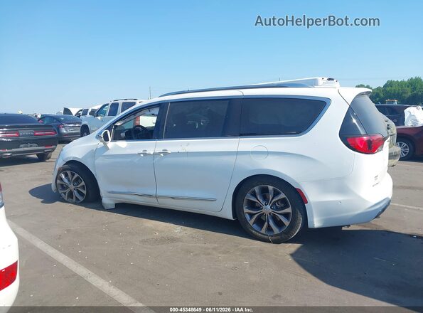 2C4RC1GG8JR204267 2018 CHRYSLER PACIFICA White Vista interior de 360 grados