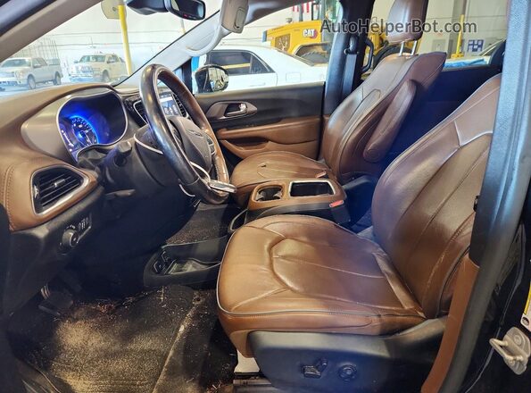 2C4RC1GG8JR338339 2018 CHRYSLER PACIFICA Black Vista interior delantera