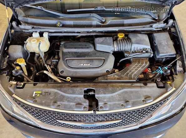 2C4RC1GG8JR338339 2018 CHRYSLER PACIFICA Black Vista del compartimento del motor