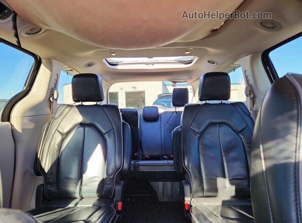 2C4RC1GG8LR159687 2020 CHRYSLER PACIFICA Black უკანა სავარძლების ხედი