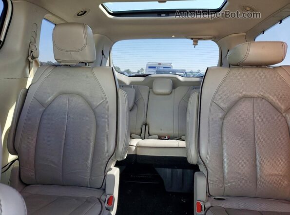 2C4RC1GG8LR171435 2020 CHRYSLER PACIFICA White Вид задніх сидінь