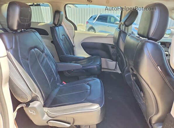 2C4RC1GG9HR656741 2017 CHRYSLER PACIFICA Beige 